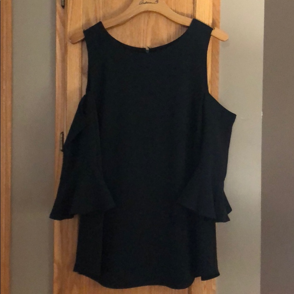 Cold shoulder top
